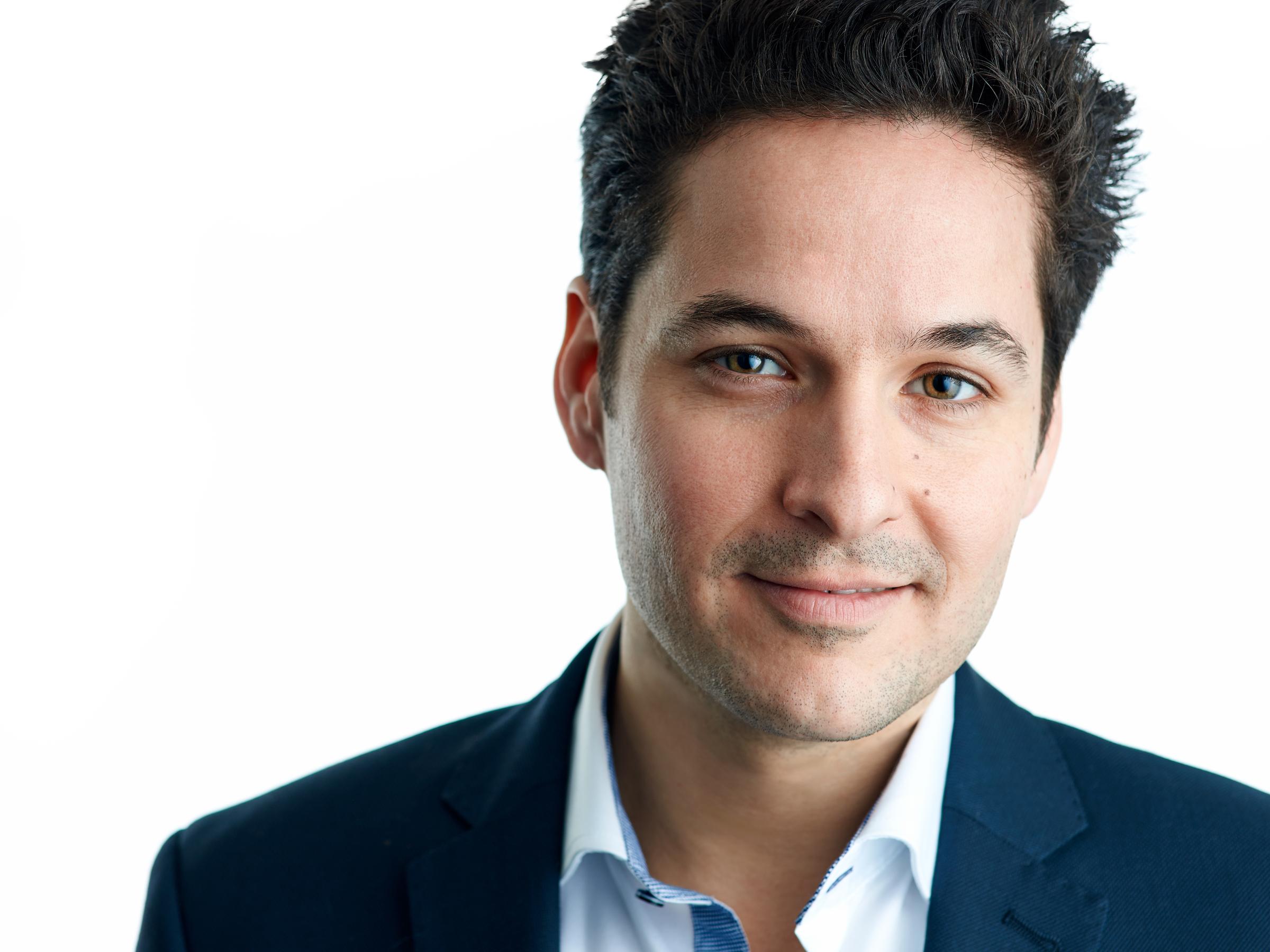 Carlos Fernández, telephone and voice trainer in Zurich